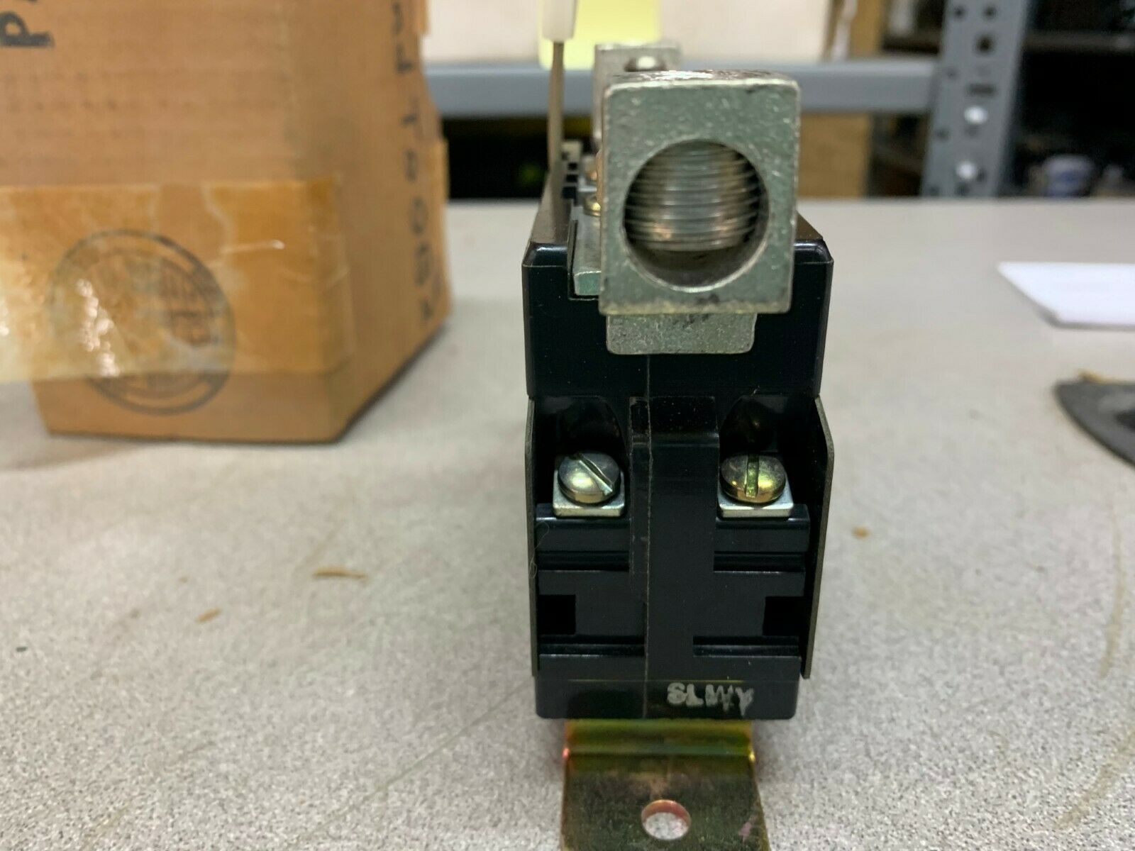 NEW IN BOX ALLEN BRADLEY RELAY 815-E0V4 SERIES K