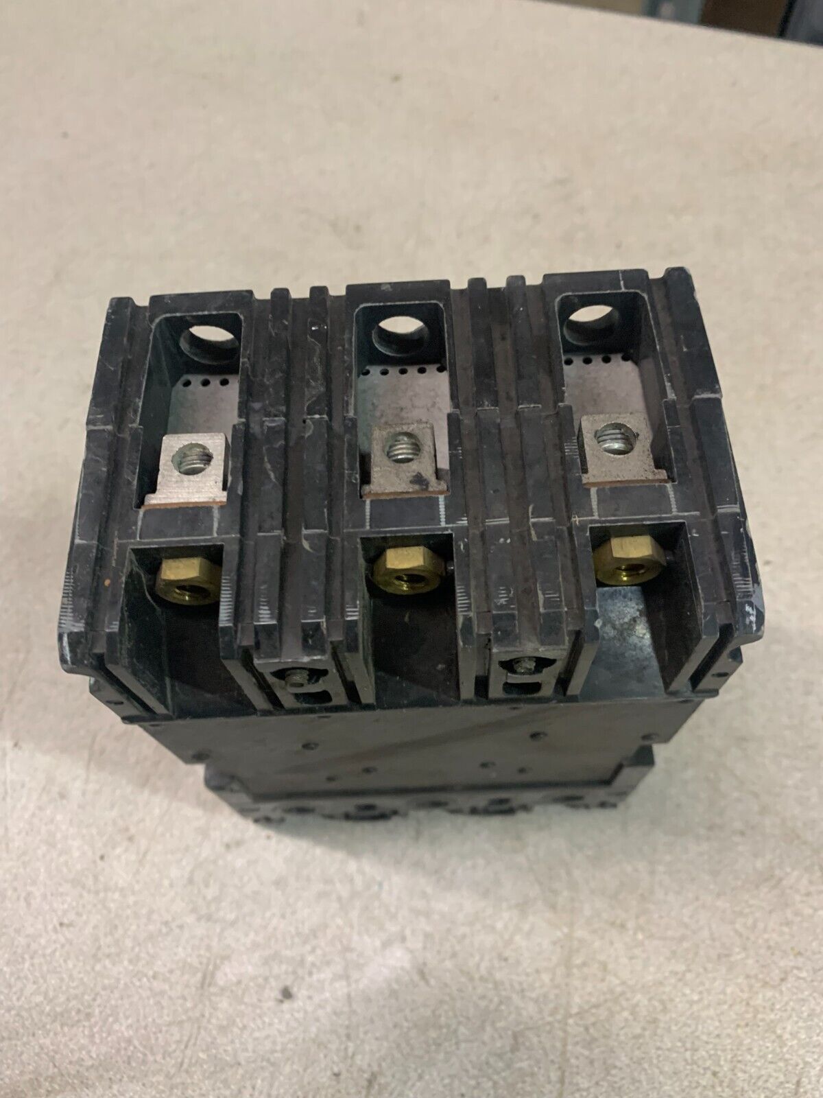 USED SQUARE D 3 POLE 30AMP CIRCUIT BREAKER FHL36030