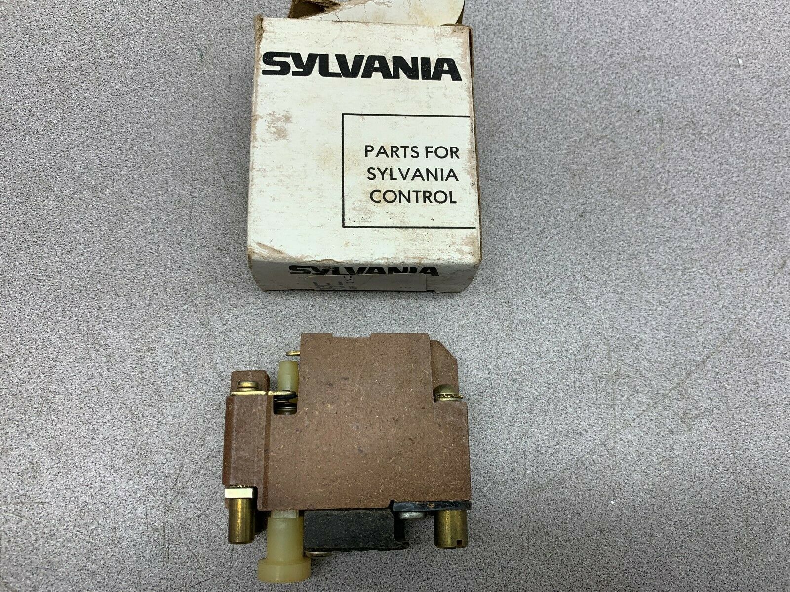 NEW IN BOX SYLVANIA RELAY A73-46201A