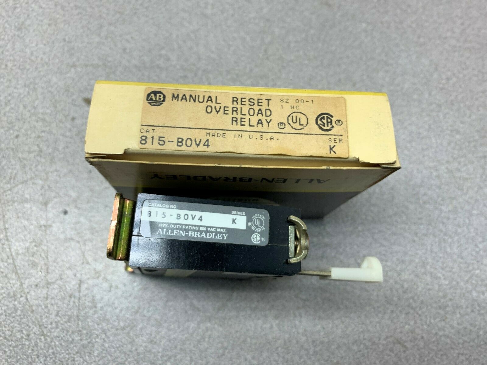 NEW IN BOX ALLEN BRADLEY RELAY 815-B0V4 SERIES K