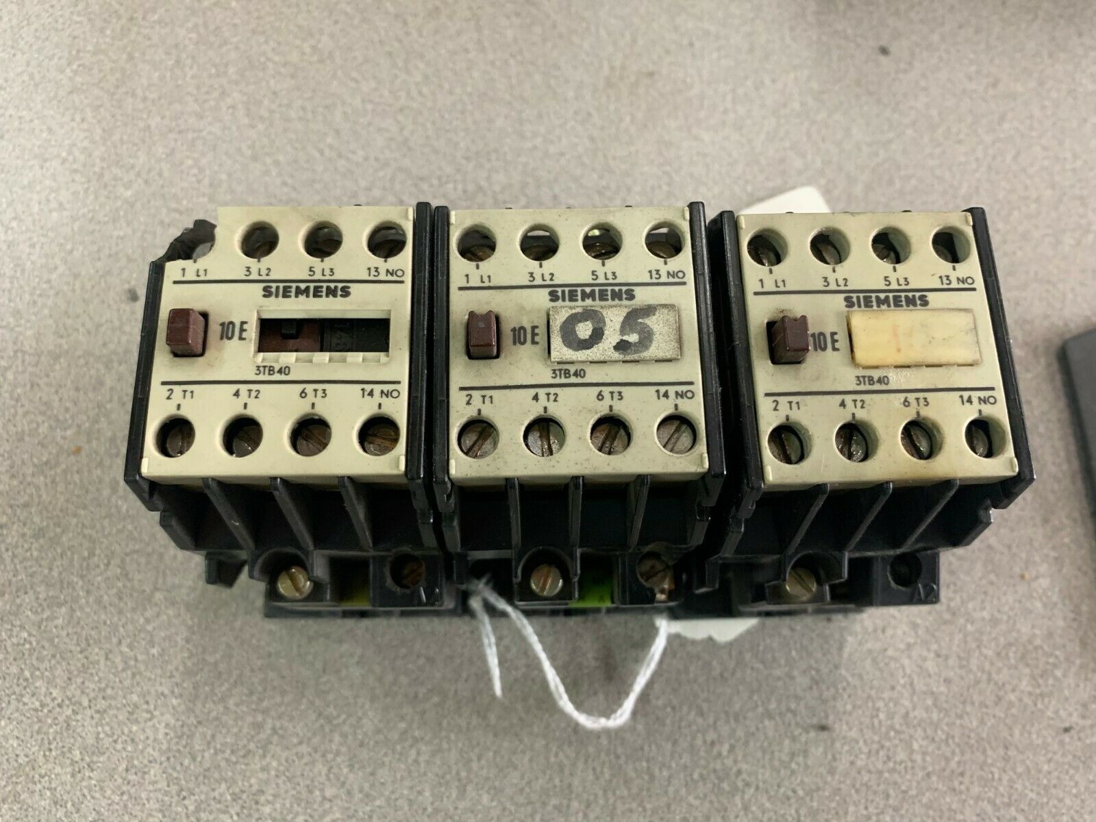 LOT OF 3 USED SIEMENS CONTACTOR 3TB40-10-0A