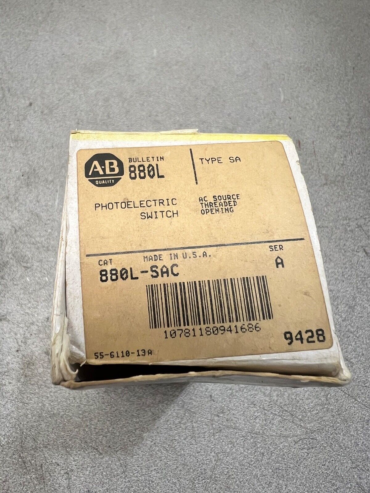 NEW IN BOX ALLEN BRADLEY PHOTOELECTRIC SWITCH 880L-SAC SERIES A