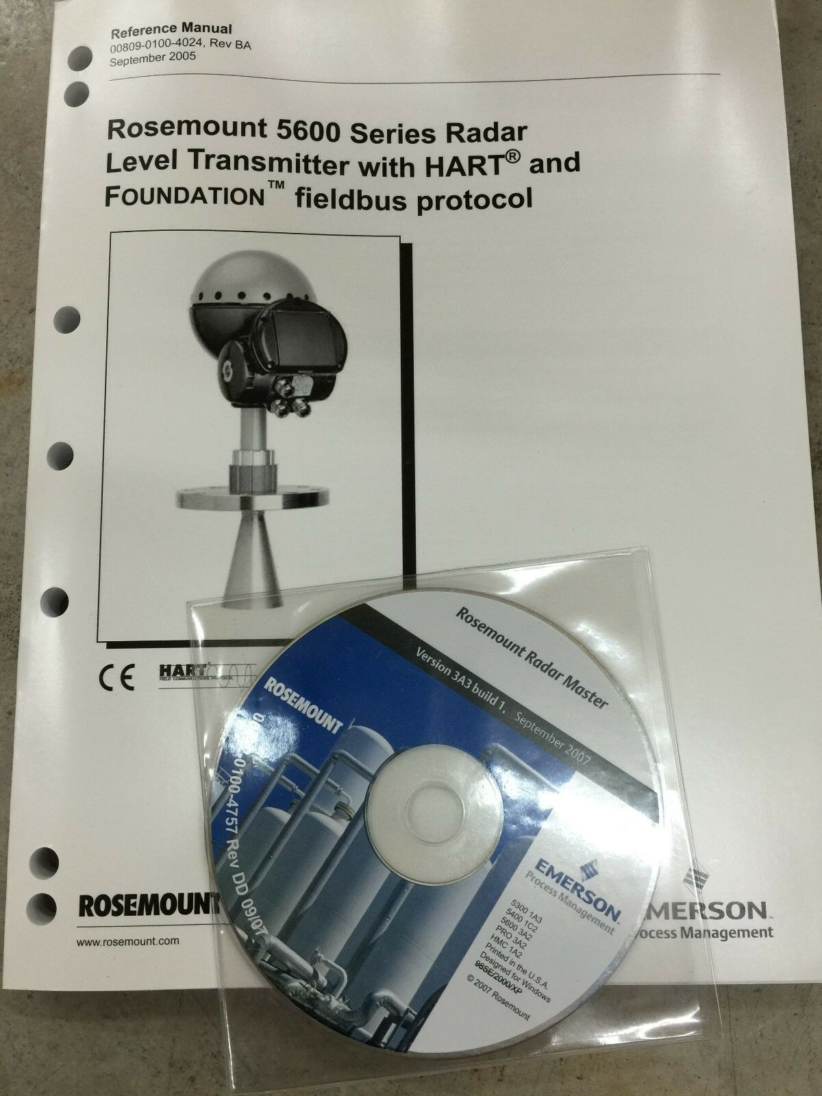 NEW IN BOX  ROSEMOUNT RADAR LEVEL TRANSMITTER 5601 UE5P5B0RE HEAD TYPE TH 43