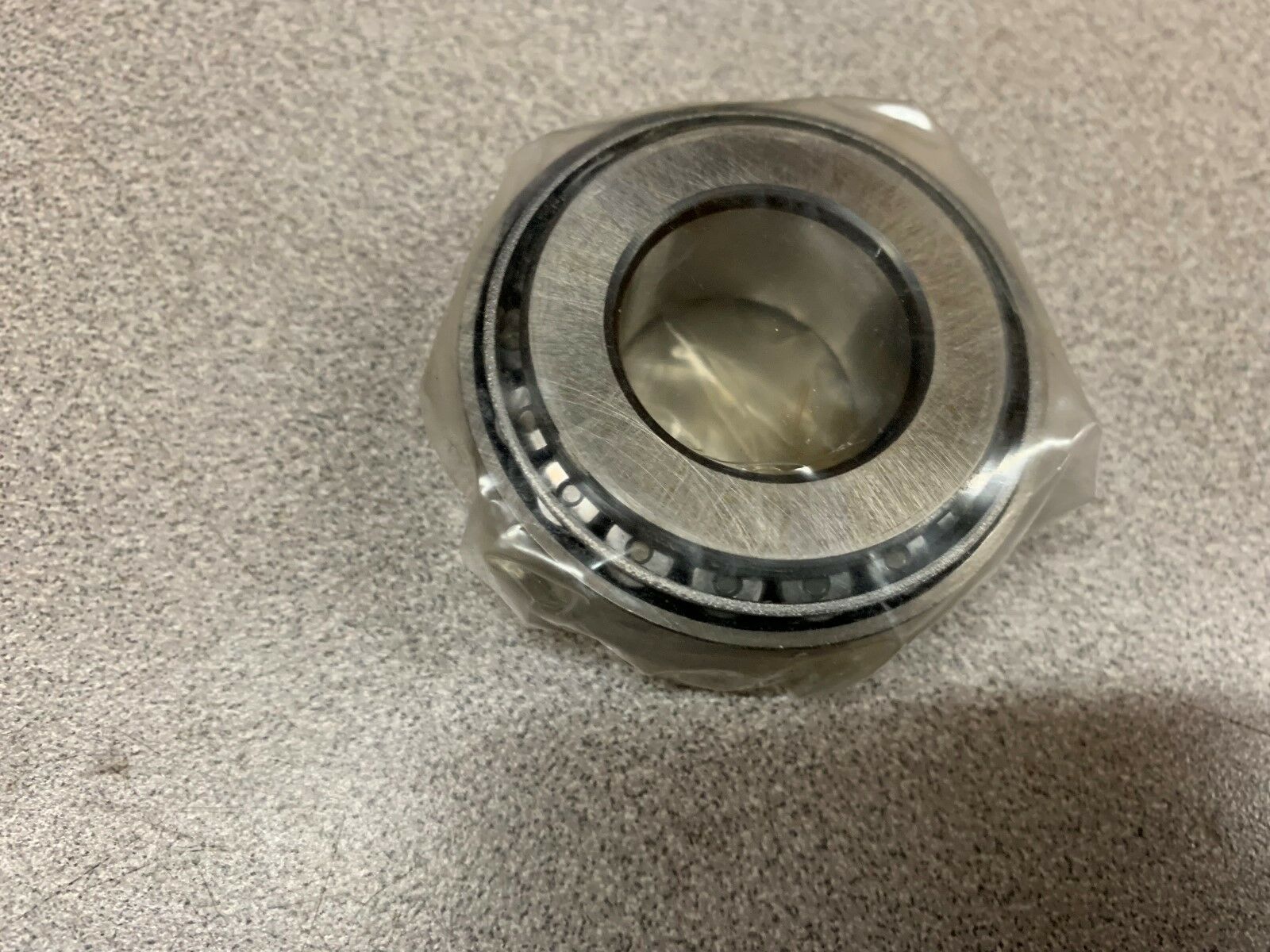 NEW IN BOX SKF BEARING 322-5 BJ2/Q