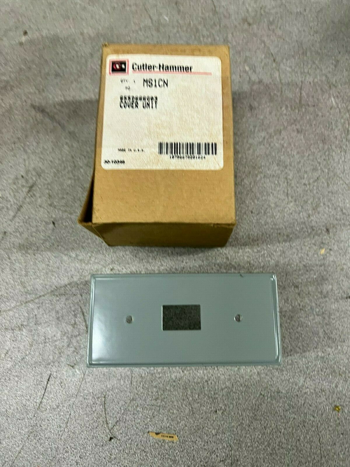 NEW IN BOX CUTLER HAMMER COVER UNIT MS1CN