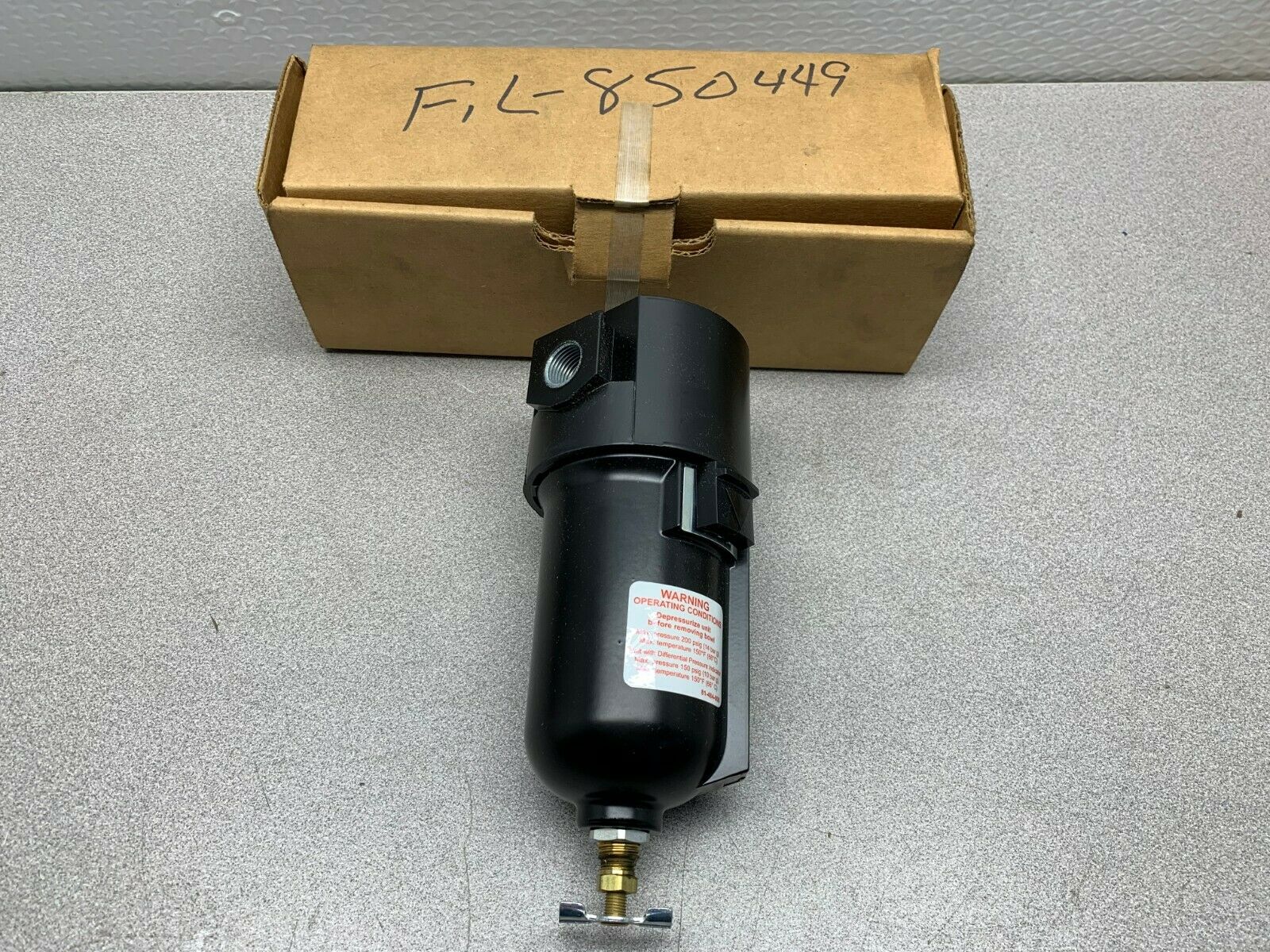 NEW IN BOX REXROTH 3/8" NPT FILTER R432016056