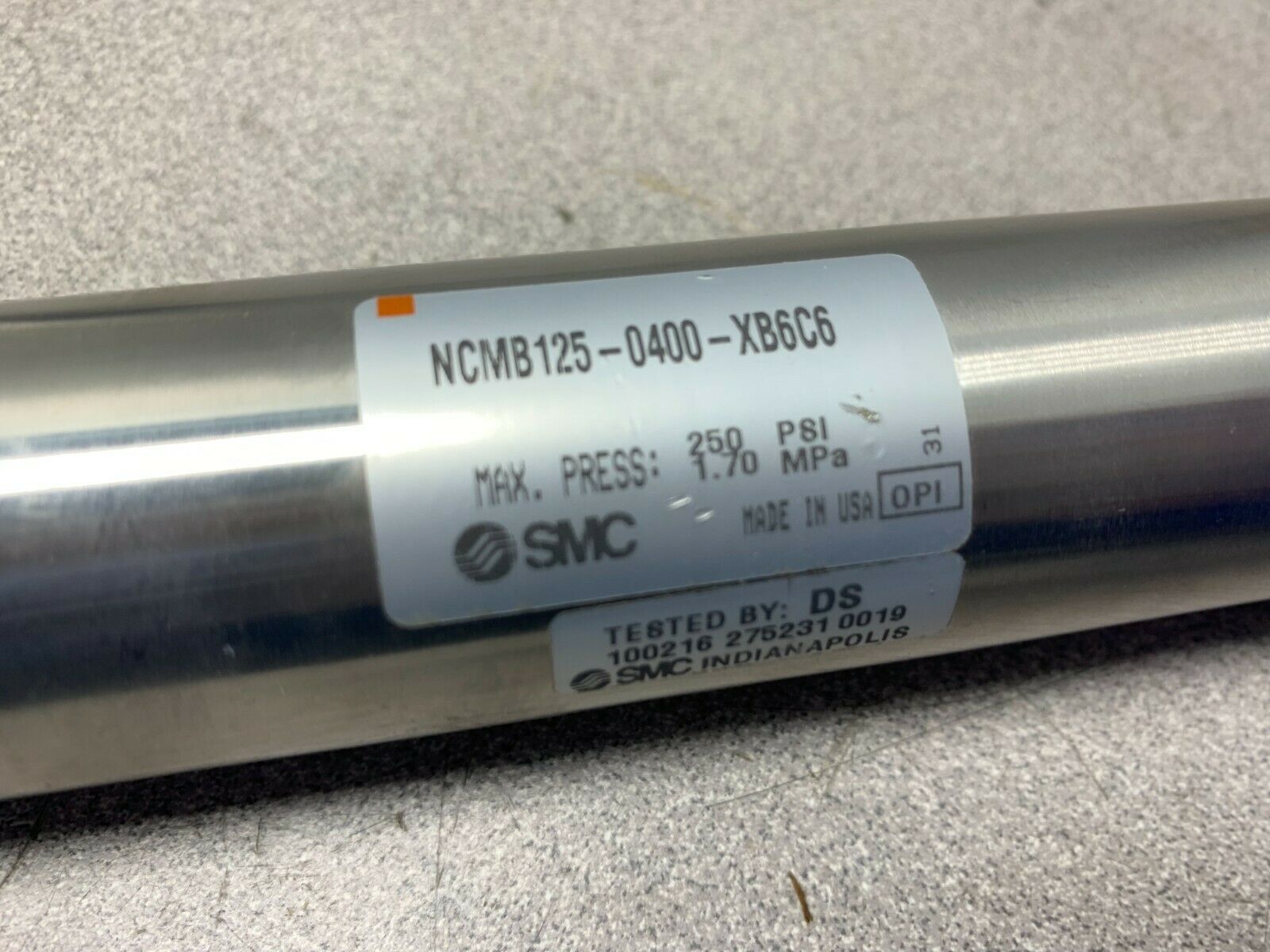 NEW NO BOX SMC CYLINDER NCMB125-0400-XB6C6