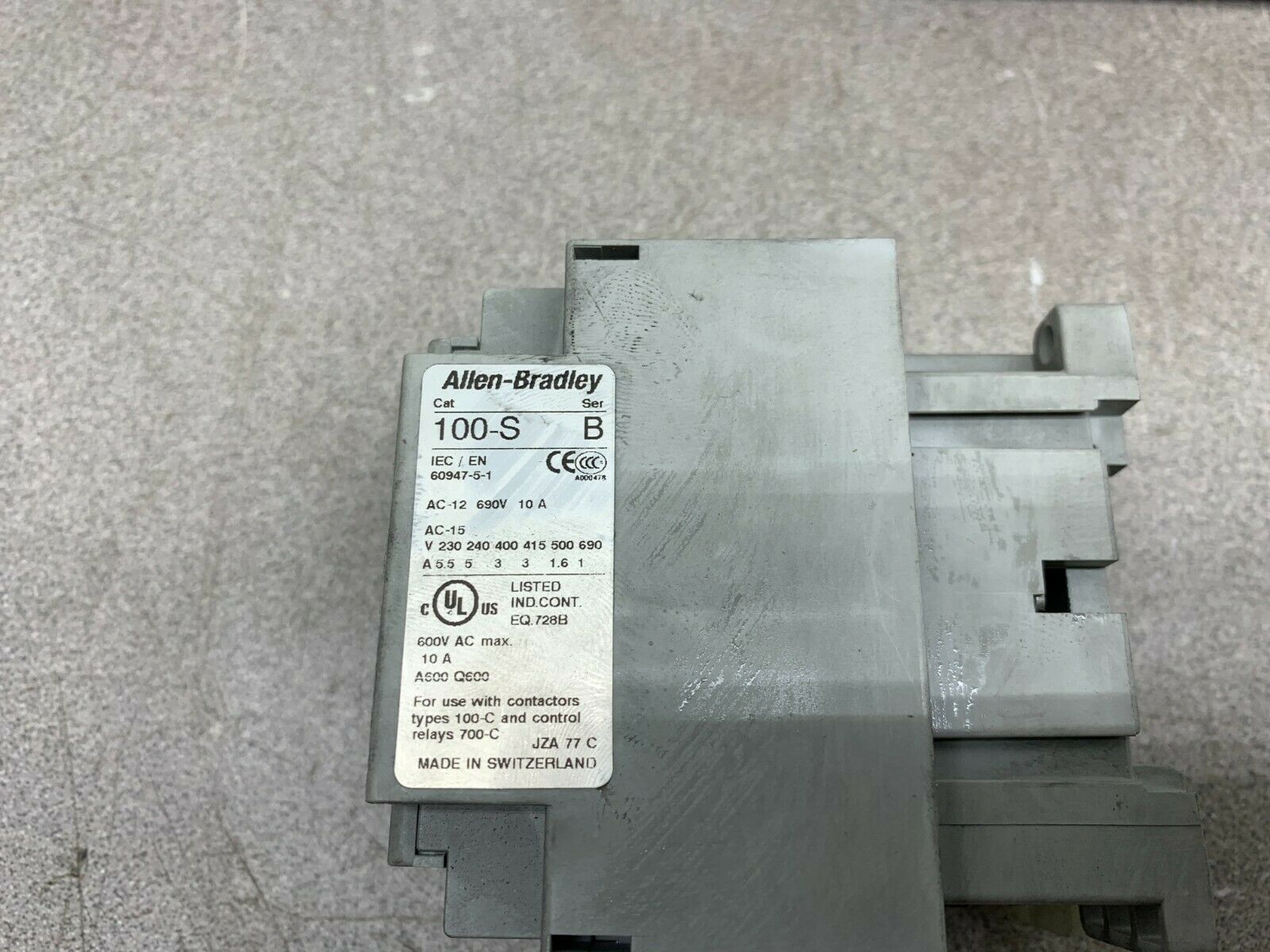 NEW IN BOX ALLEN-BRADLEY CONTROL RELAY 700-CFZ1510D SERIES A