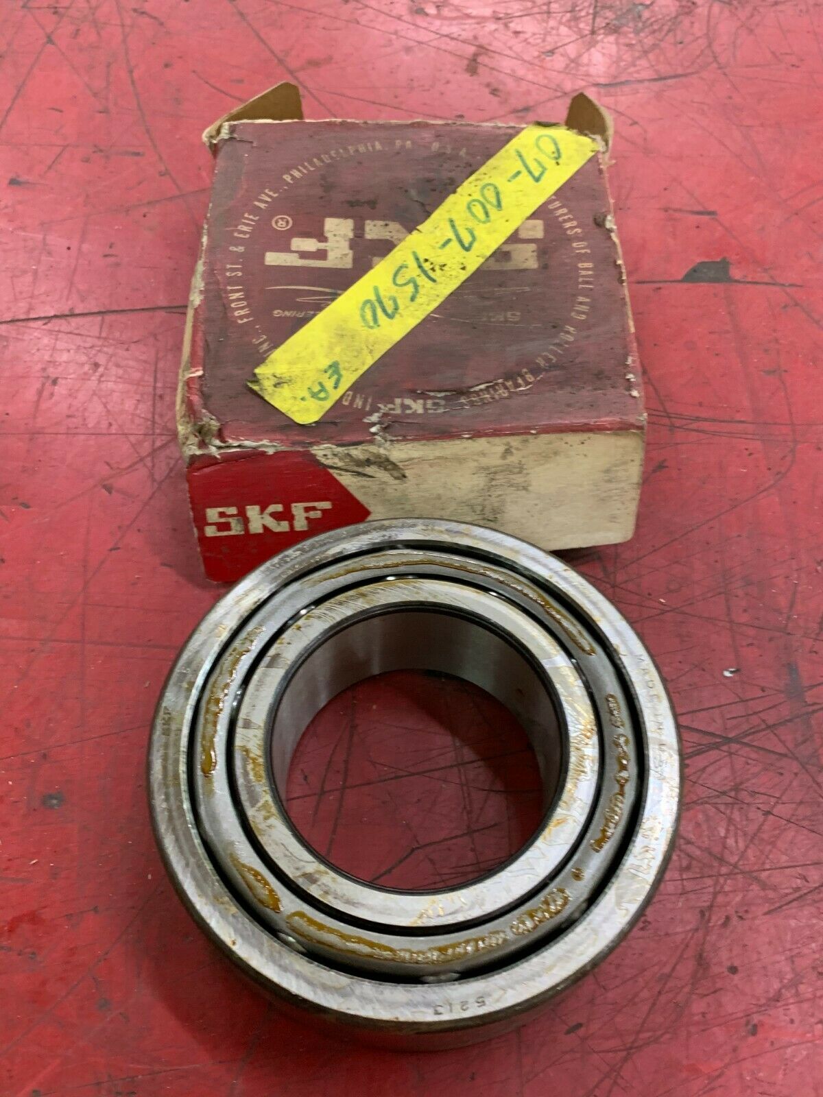 NEW IN BOX SKF ANGULAR CONTACT BALL BEARING 5213