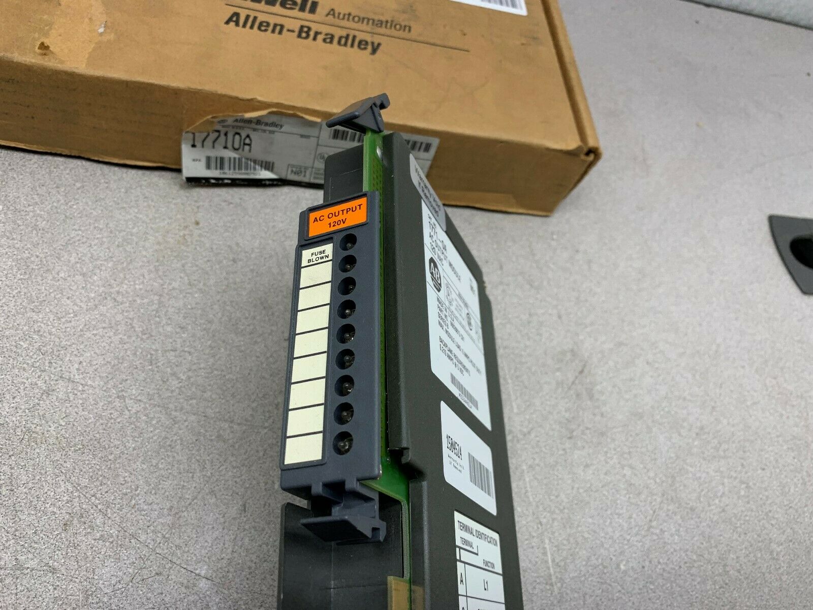 NEW IN BOX ALLEN-BRADLEY 1771-0A PLC-5 OUTPUT MODULE 1771-OA