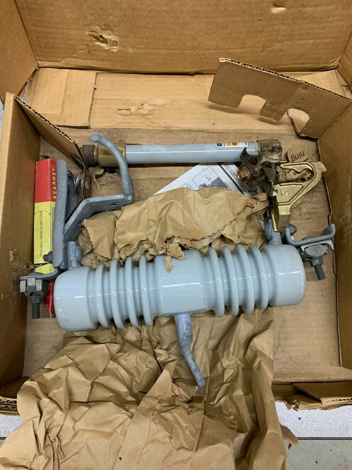 NEW IN BOX S&C FUSE CUTOUT TYPE XS OVERHEAD 89031R10-D