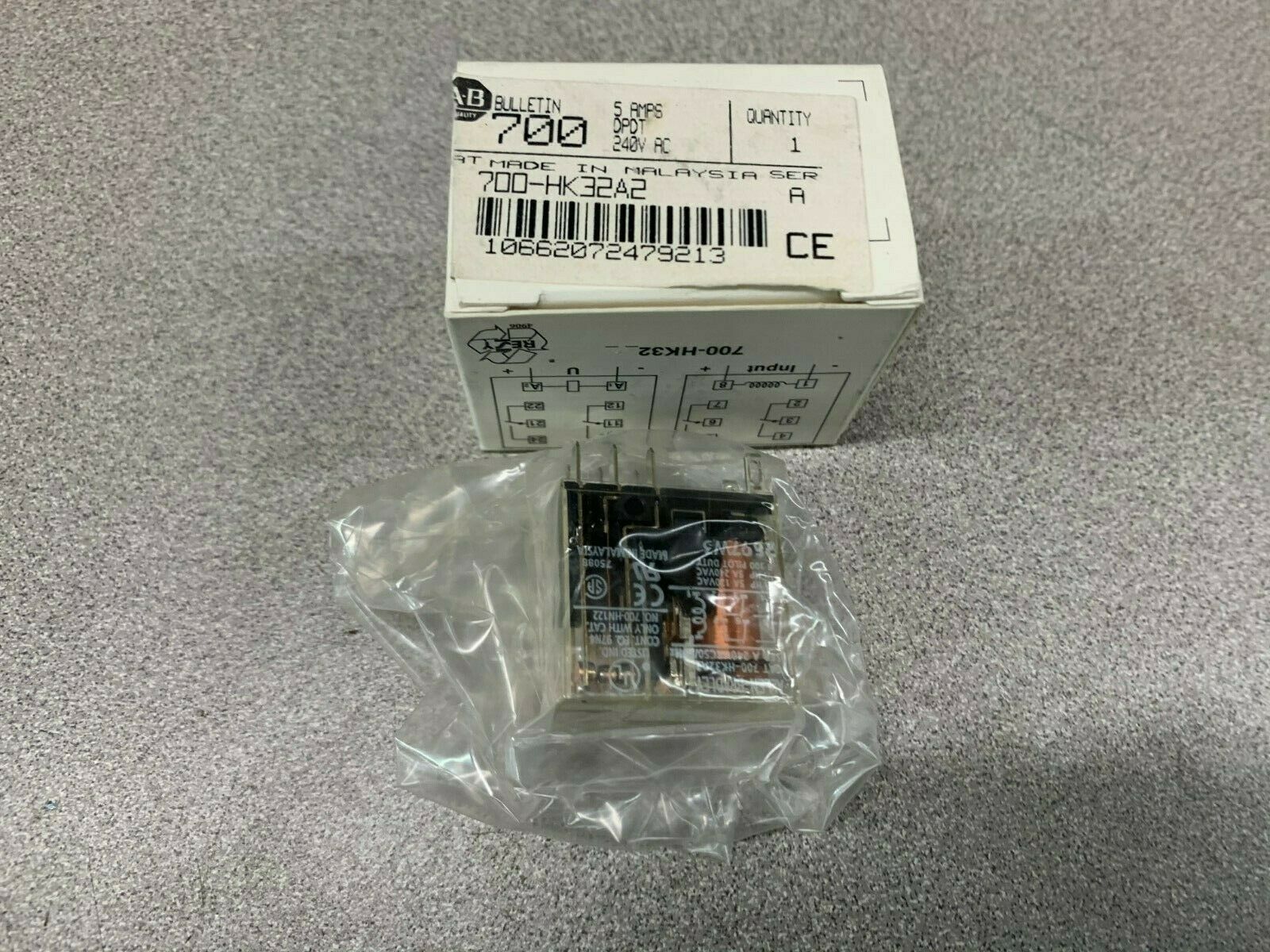 NEW IN BOX ALLEN BRADLEY RELAY 700-HK32A2 SERIES A