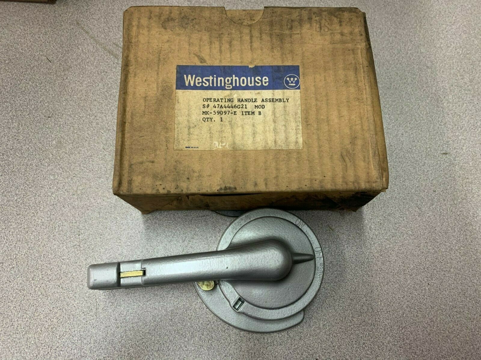 NEW IN BOX WESTINGHOUSE OPERATING HANDLE ASSEMBLY 47A4446G21