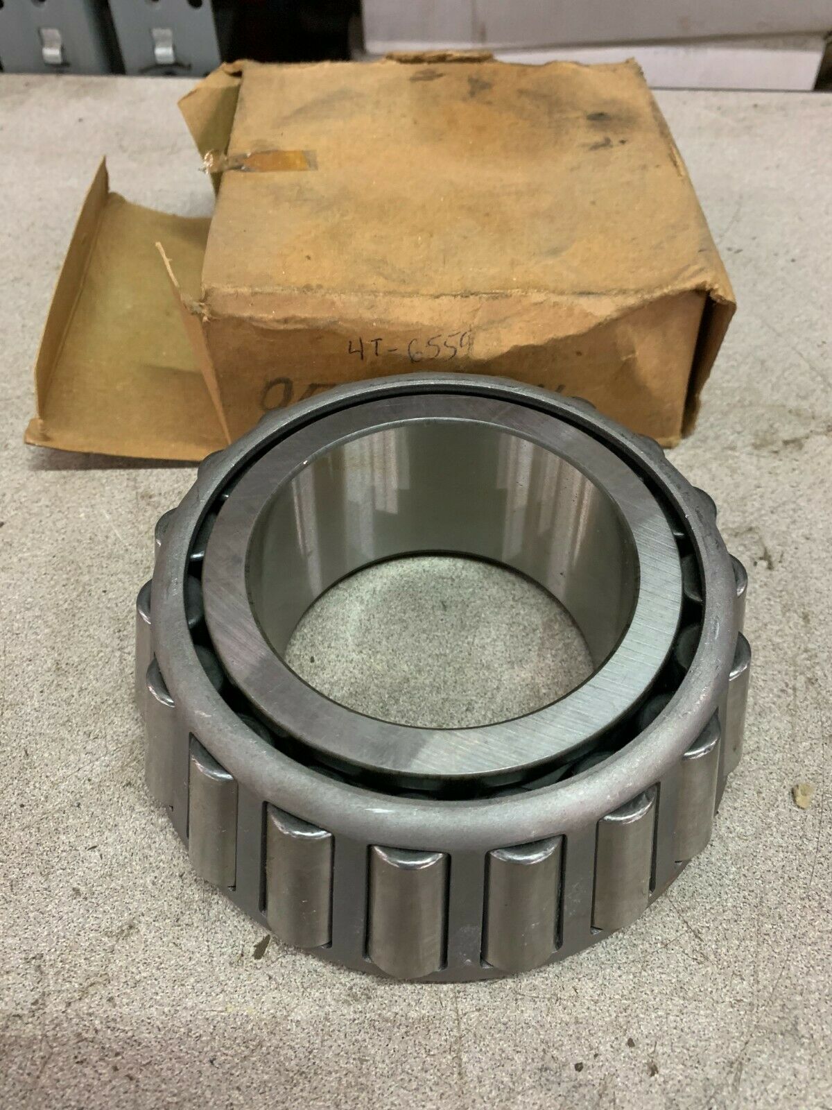 NEW IN BOX NTN TAPERED ROLLER CONE BEARING 4T-6559