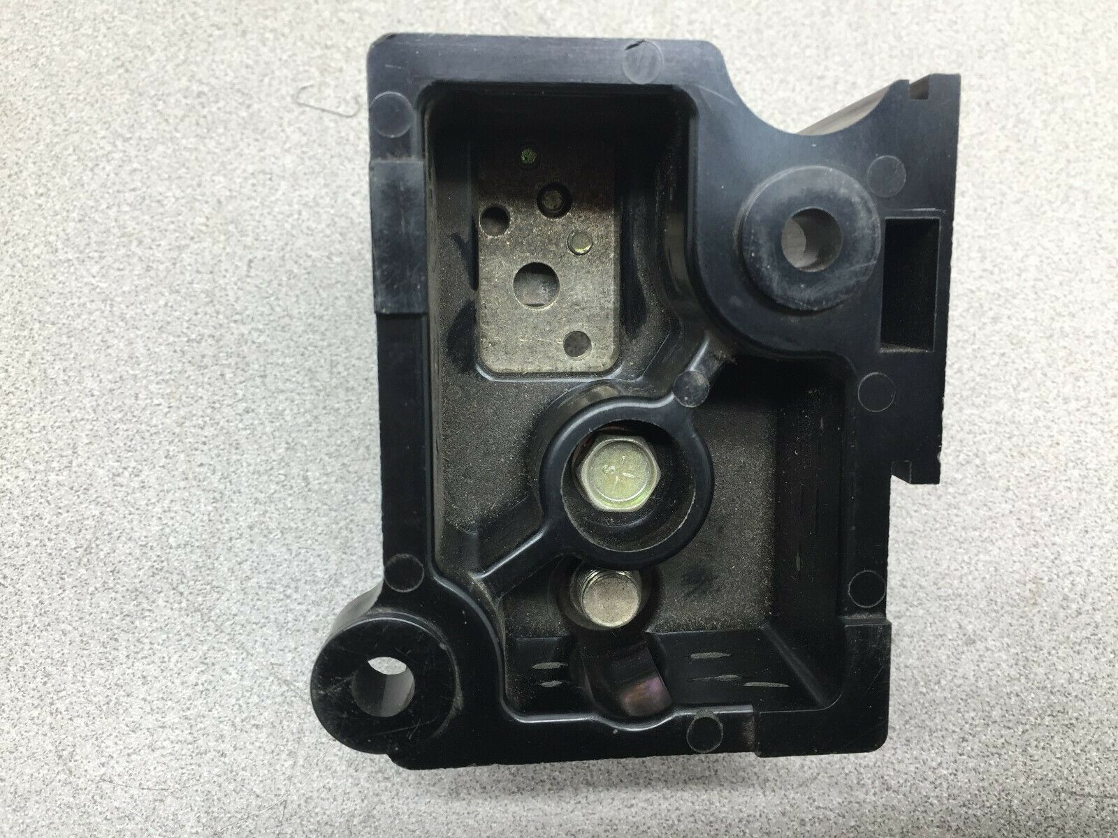 USED ALLEN BRADLEY 200AMP 600VAC FUSE BLOCK 40023-463-05