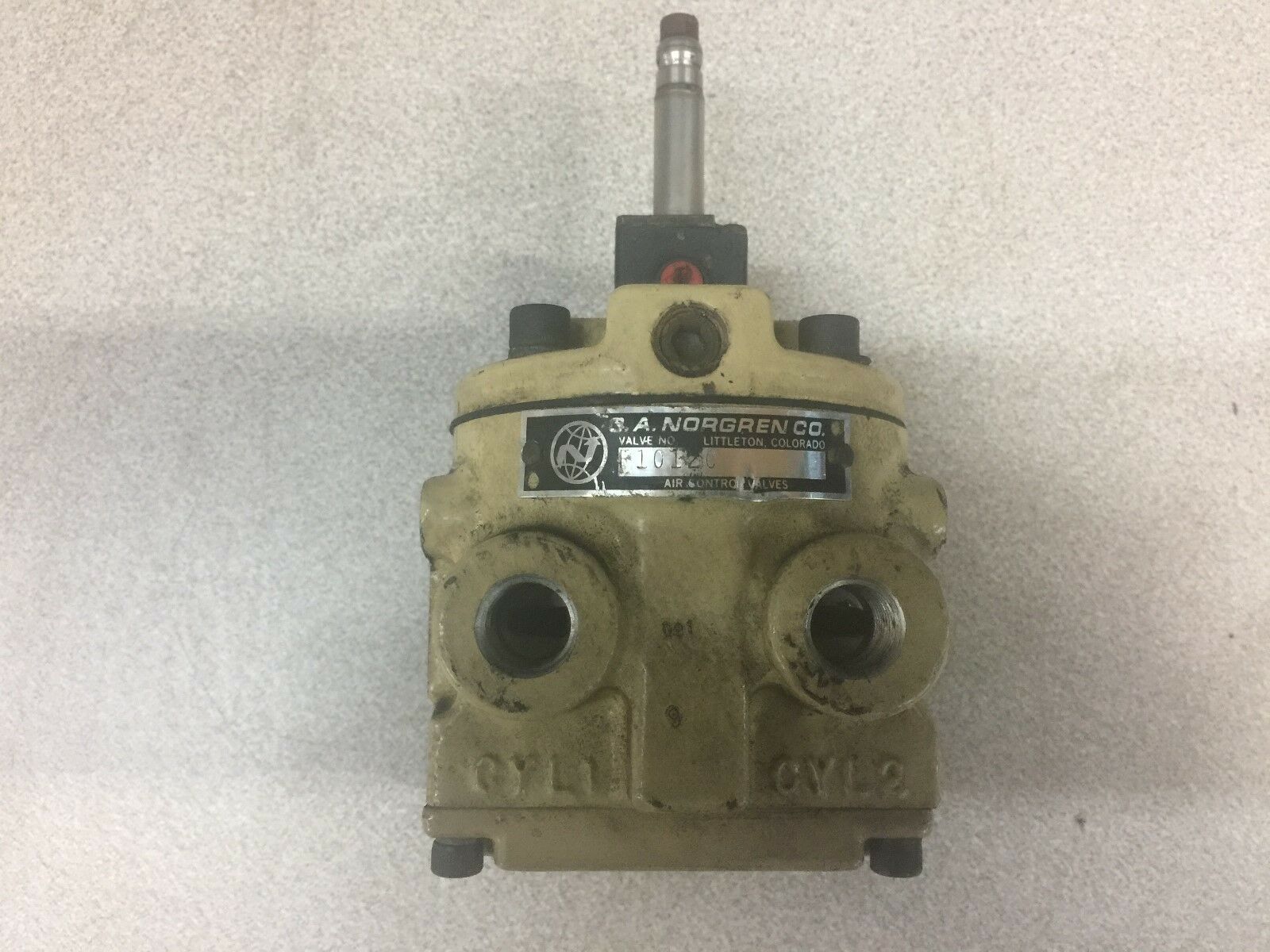 USED NORGREN PNUMATIC VALVE F1012C