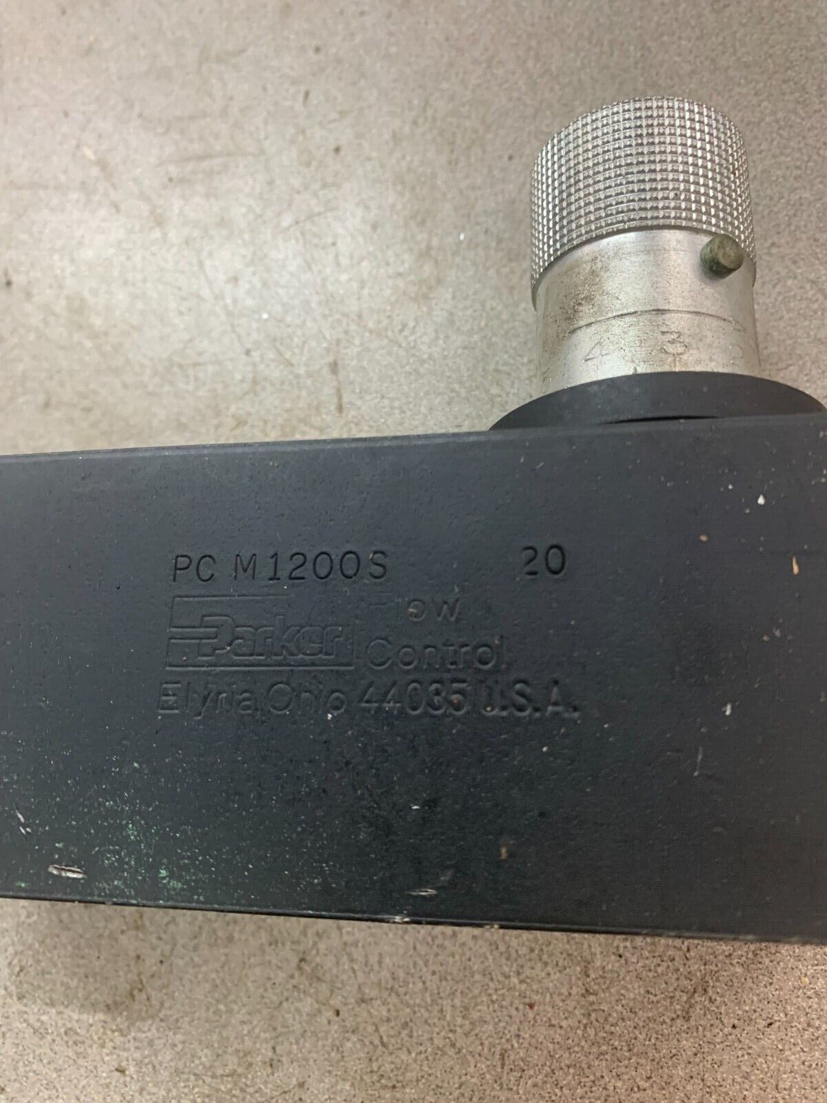 NEW NO BOX PARKER FLOW CONTROL VALVE PC M1200S