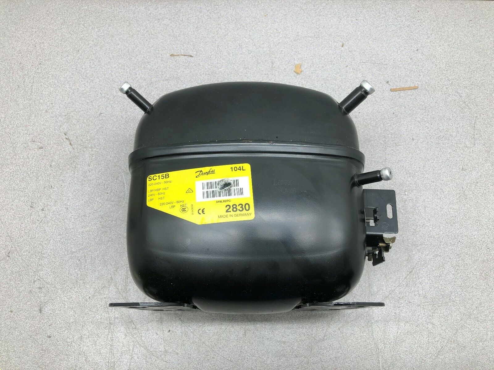 NEW NO BOX DANFOSS R12 104L 2830 220-240V 50HZ 1PH LBP/HBP COMPRESSOR SC15B