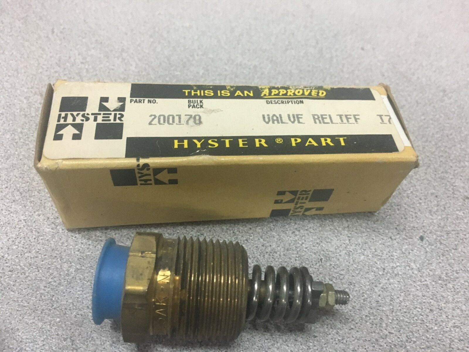 NEW IN BOX HYSTER RELIEF VALVE 200170