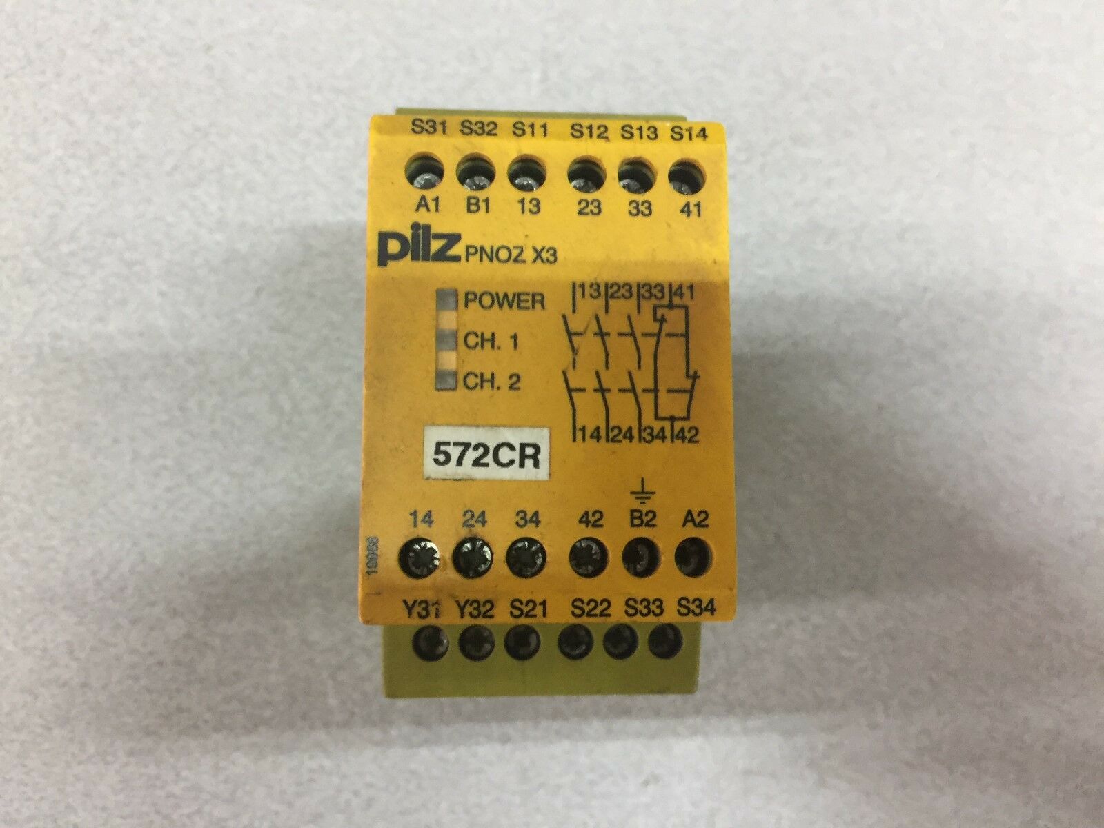 USED PILZ 24V RELAY PNOZ X3 24VAC/24VDC 3S 10