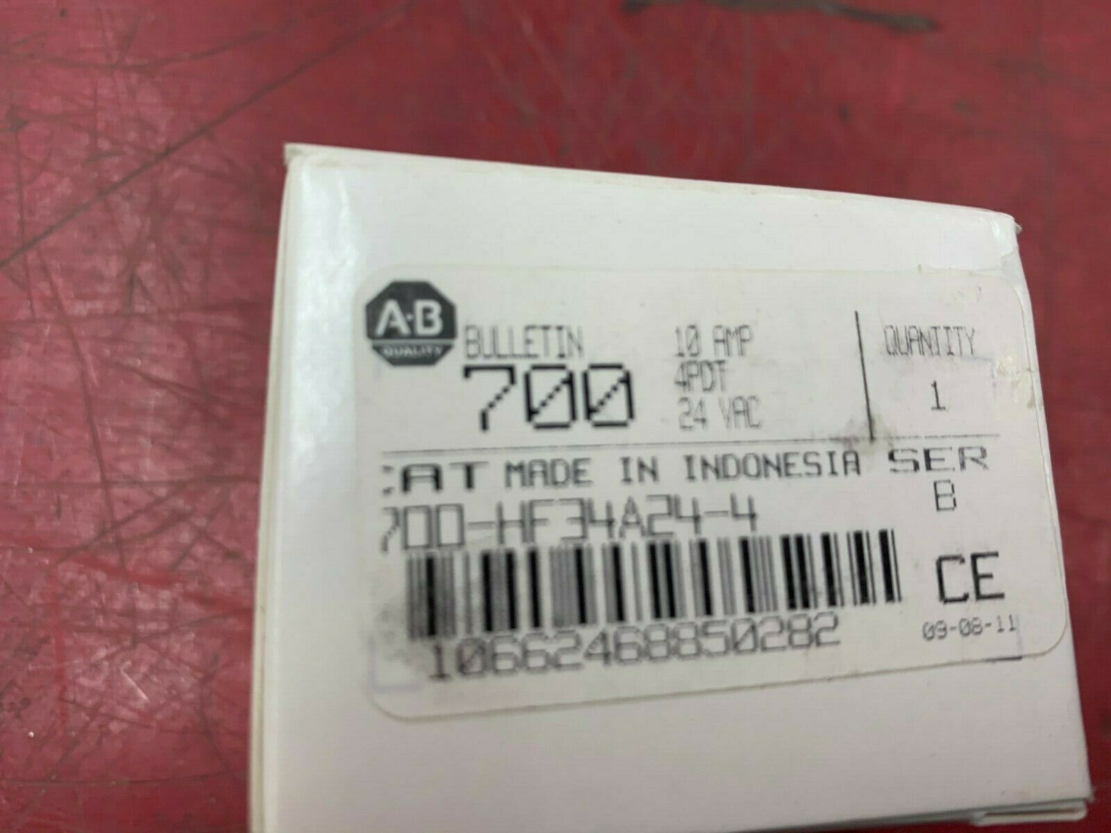 NEW IN BOX ALLEN BRADLEY RELAY 700-HF34A24-4 SERIES B