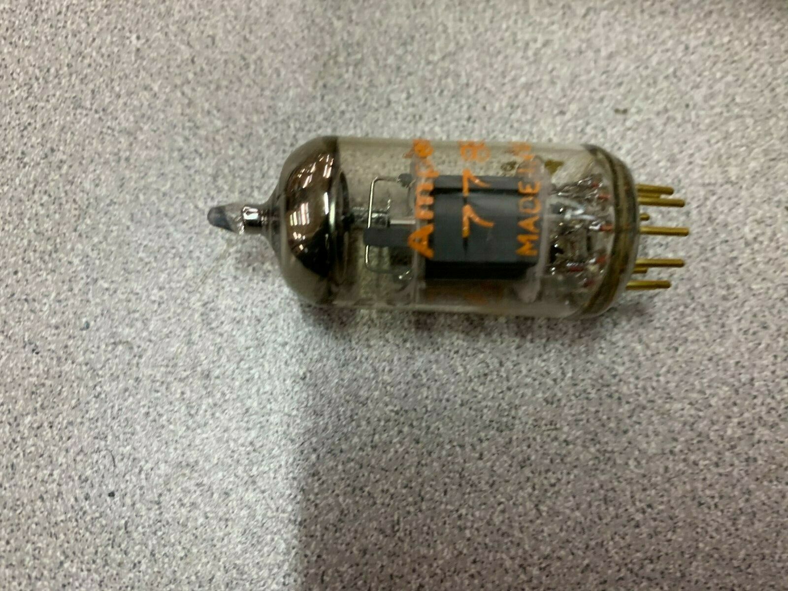 NEW IN BOX TEKTRONIX VACUUM TUBE 154-0420-00