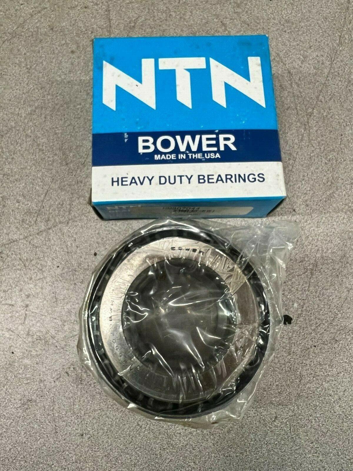 NEW IN BOX NTN ROLLER BEARING HM807044PW3