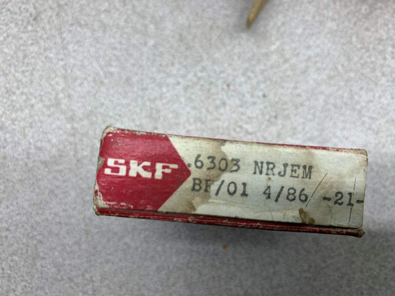 LOT OF 4 NEW IN BOX SKF BEARING 6303 NRJEM