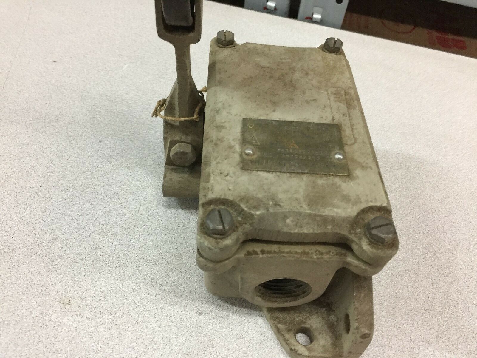 USED GE LIMIT SWITCH CR5896-A1K6