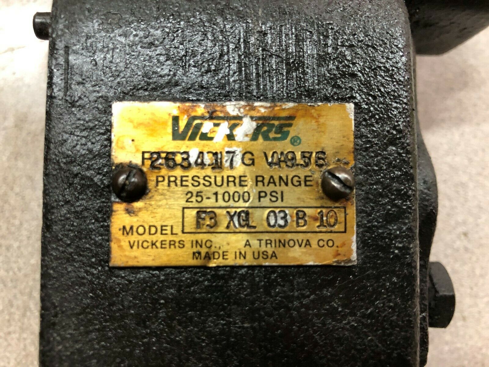 USED VICKERS PRESSURE RELIEF VALVE F3 XGL 03 B 10