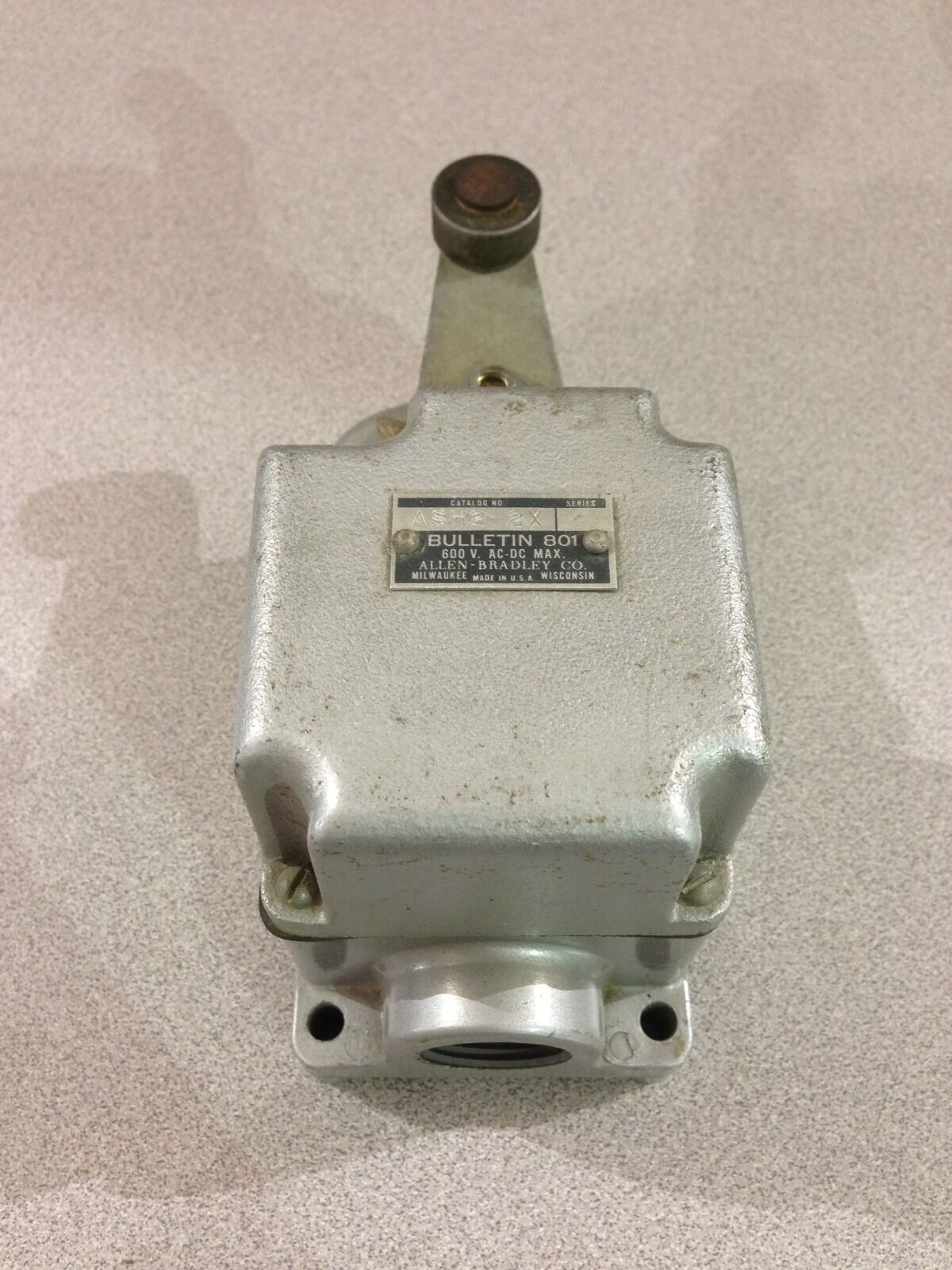 USED ALLEN-BRADLEY LIMIT SWITCH 801-ASH2-2X   801-ASH22X (D9)