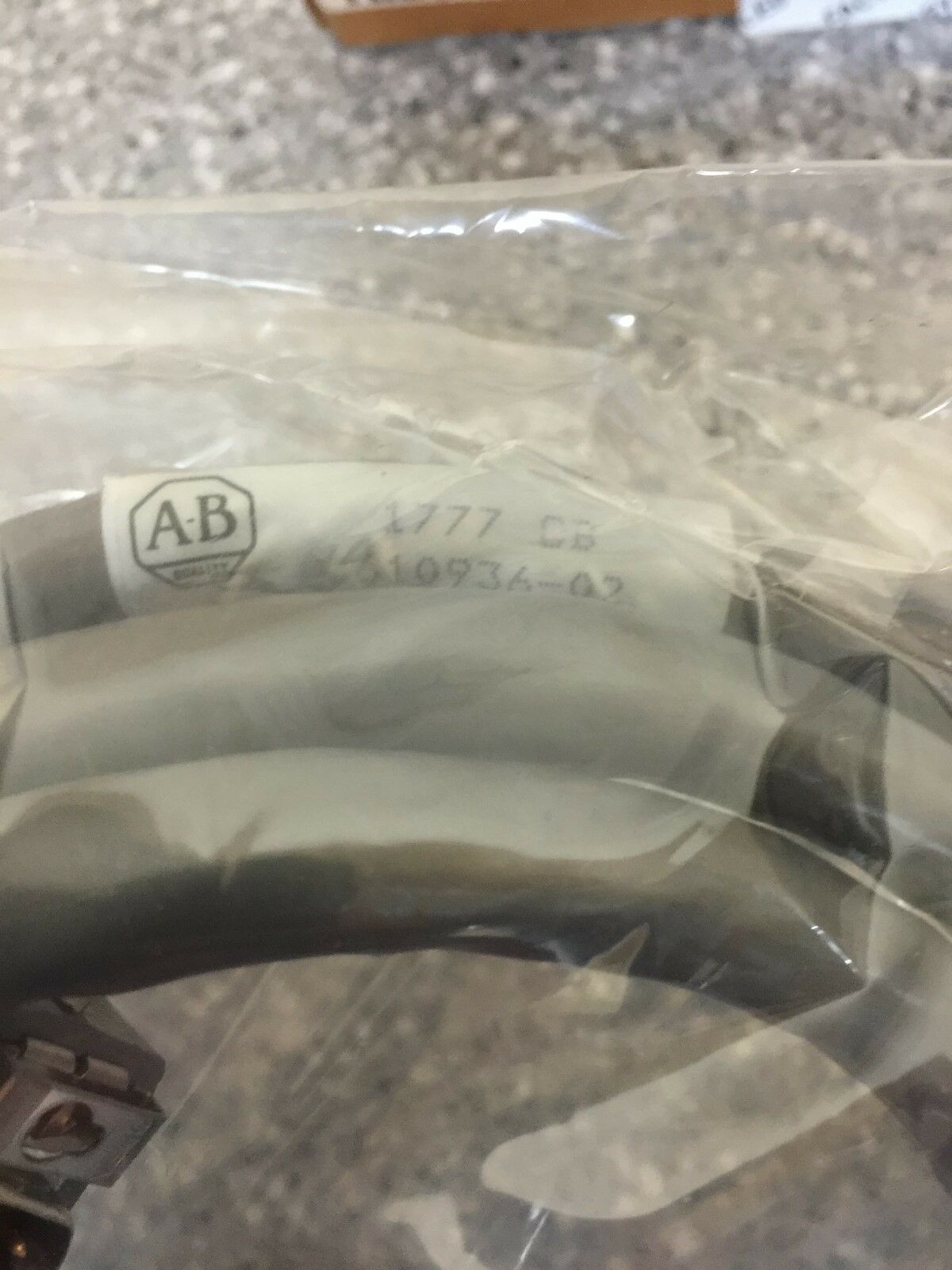 NEW IN BOX ALLEN BRADLEY INTERCONNECT CABLE 1777CB