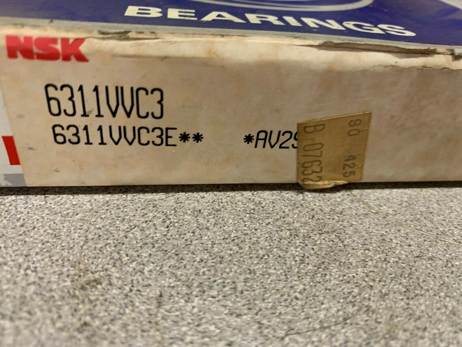 NEW IN BOX NSK BALL BEARING 6311VVC3