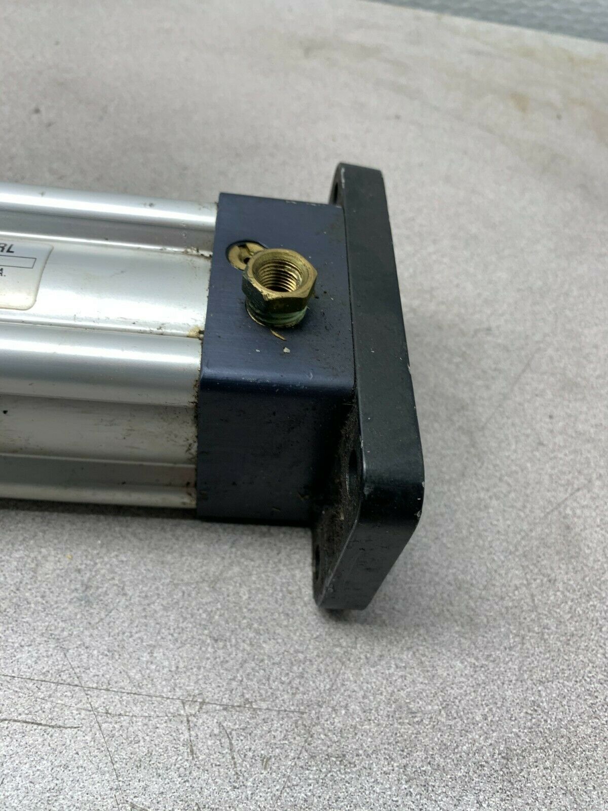 USED PARKER PNEUMATIC CYLINDER 50 CHMPRLU19MC 90.00