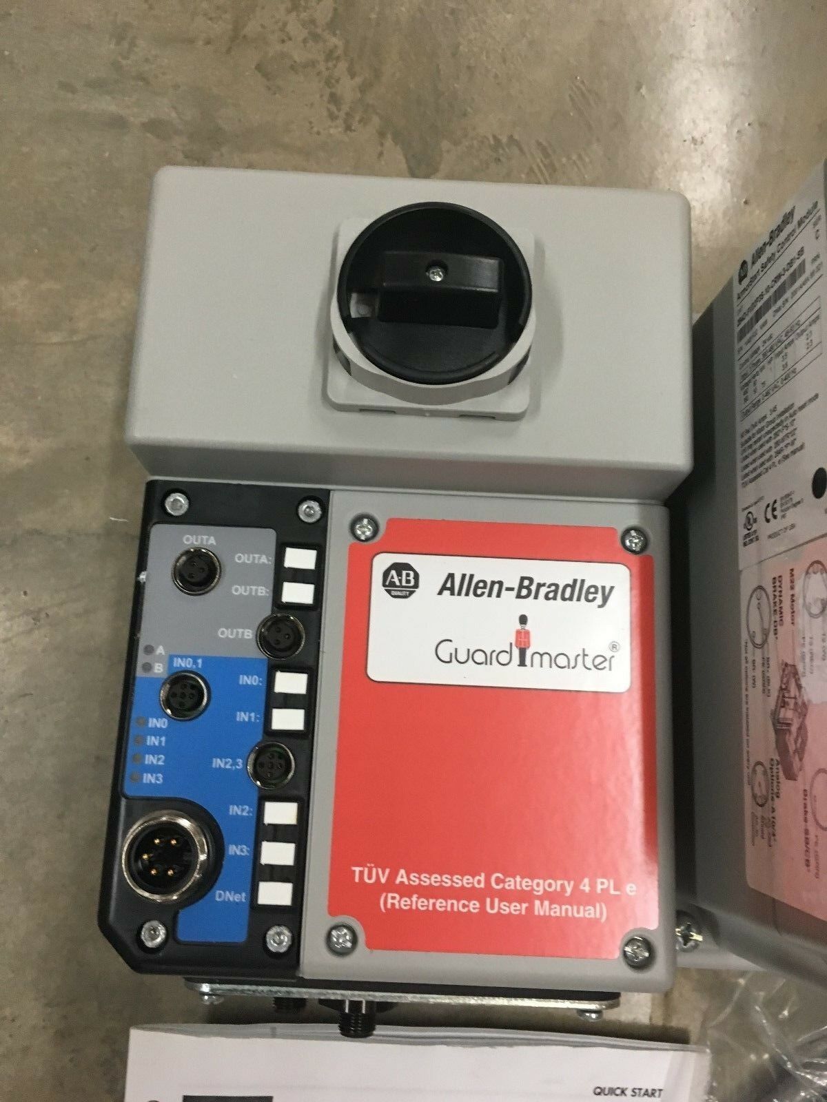 NEW ALLEN-BRADLEY GuardMaster ARMORSTART CONTROLLER 284D-FVD2P3S-10-CRW-3-DB1-SB