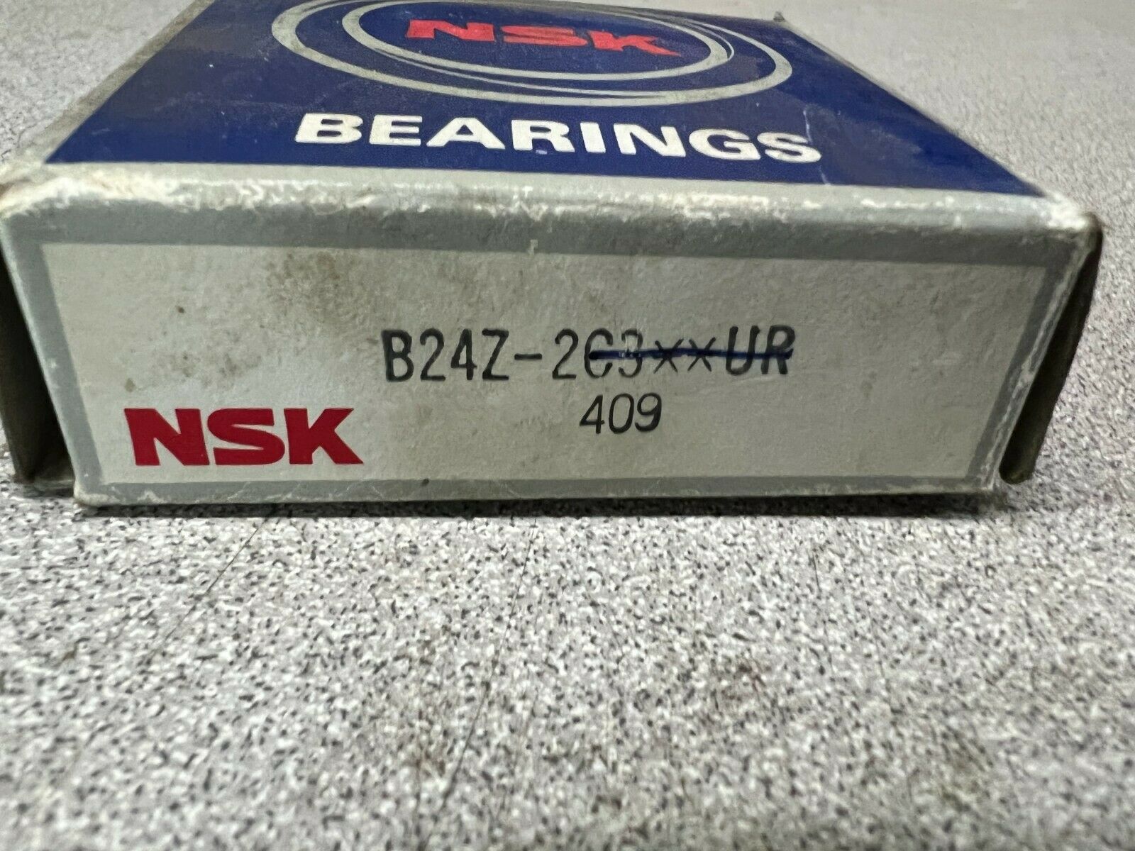 NEW IN BOX NSK B24Z-2UR ROLLER BEARING B24Z