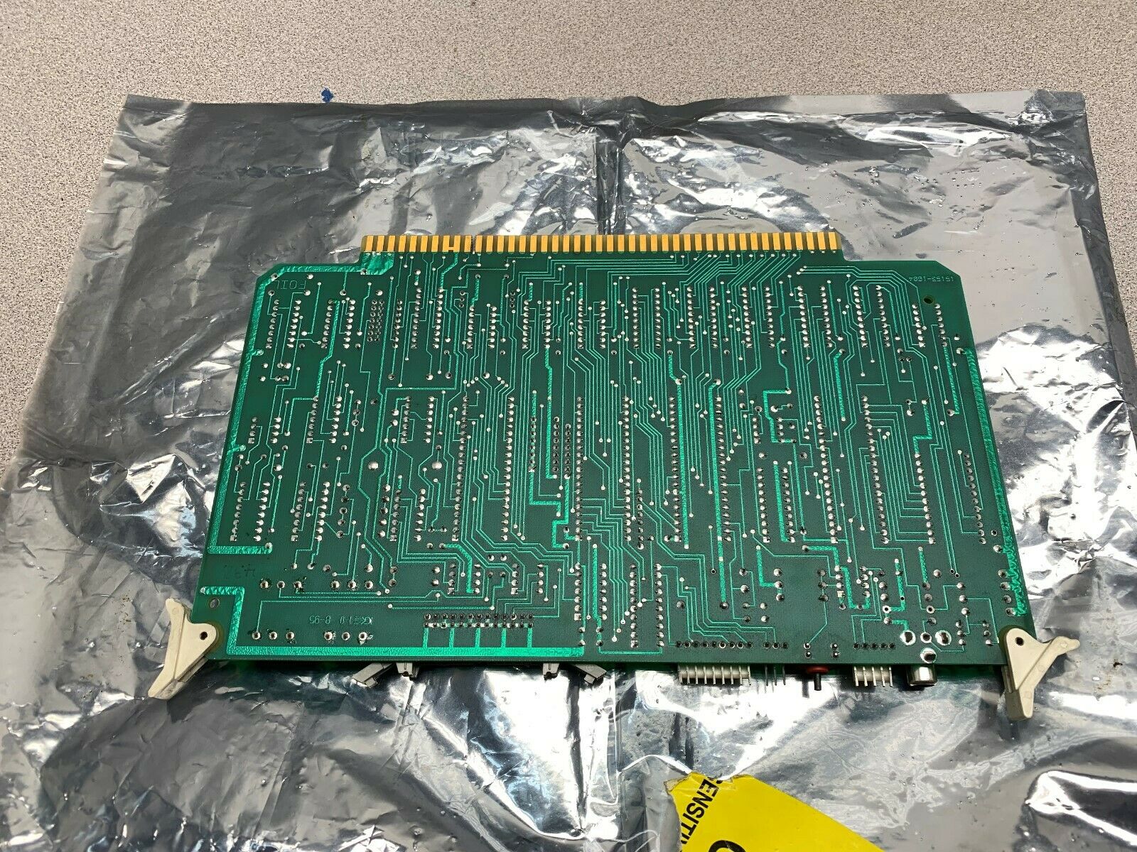 USED MIKUL 15153-1084 CIRCUIT BOARD 6809-5 REV. 2