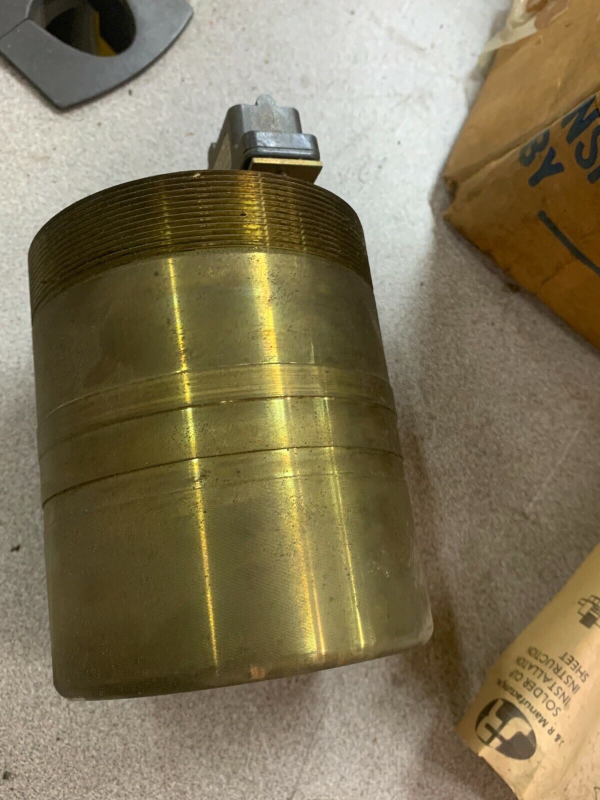 NEW J&R MFG. RECEPTACLE SCAB 5600 RB