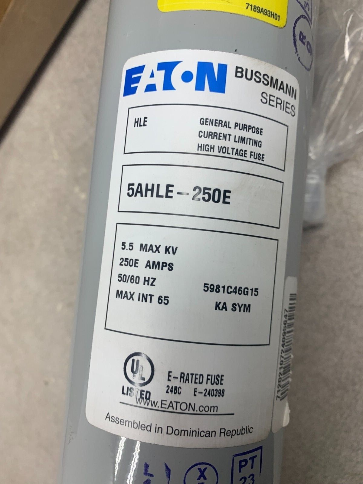 NEW EATON CURRENT LIMITING HIGH VOLTAGE FUSE 5.5 MAX KV 250E AMPS 5AHLE-250E