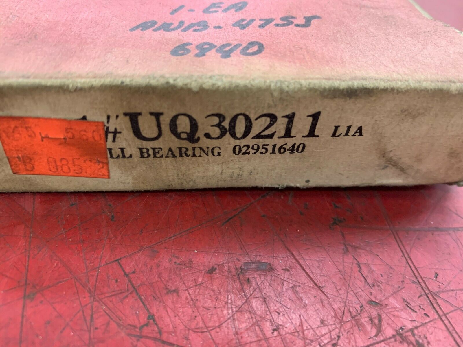 NEW IN BOX NDH CONTACT BEARING UQ30211