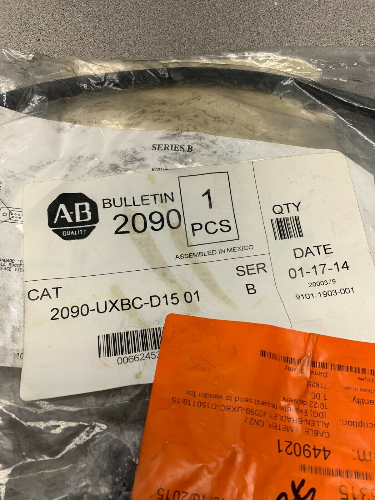 NEW IN BAG ALLEN BRADLEY BREAKOUT CABLE 2090-IXBC-D15 01