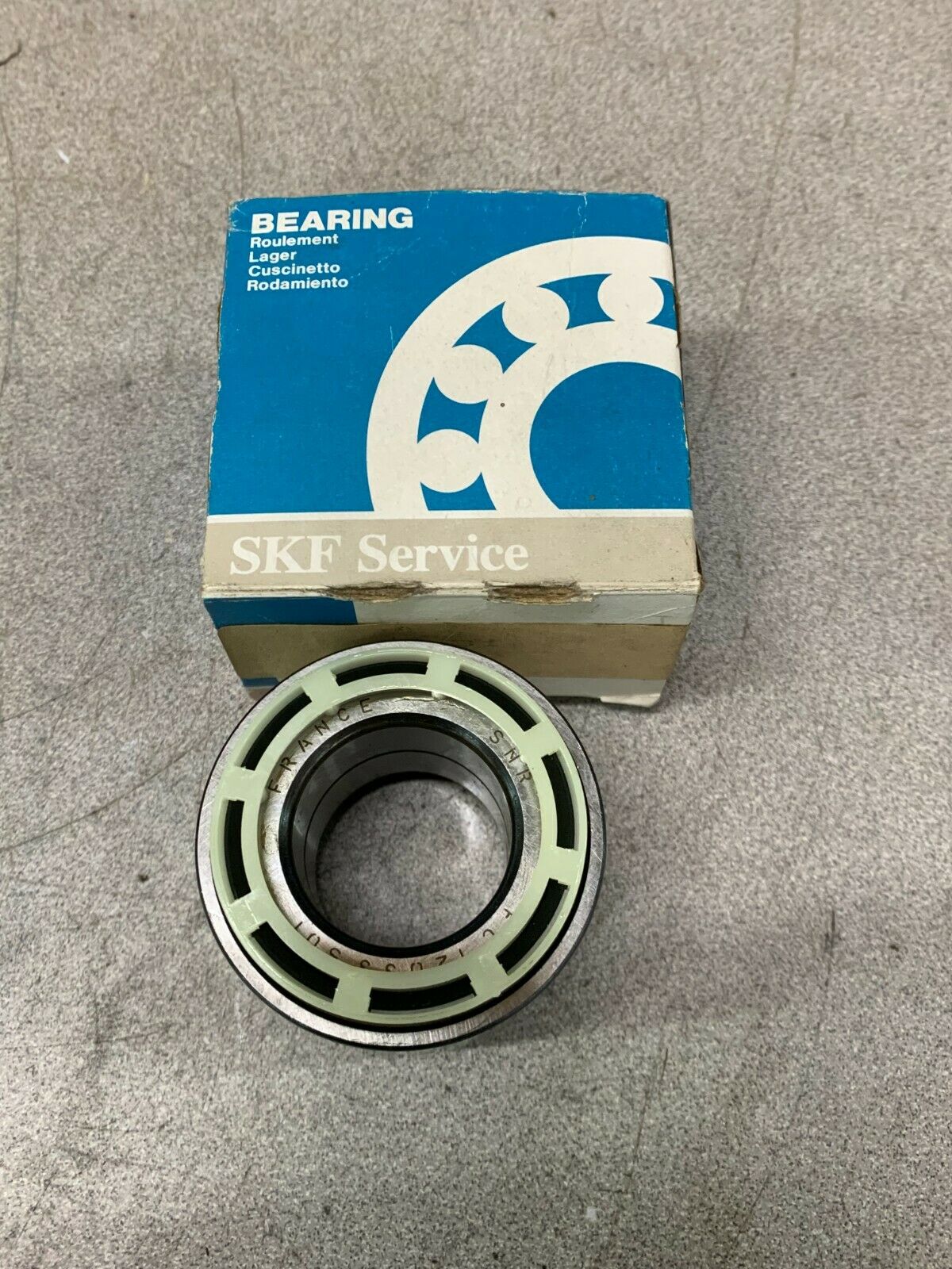 NEW IN BOX SKF B31 WHEEL BEARING FWB31