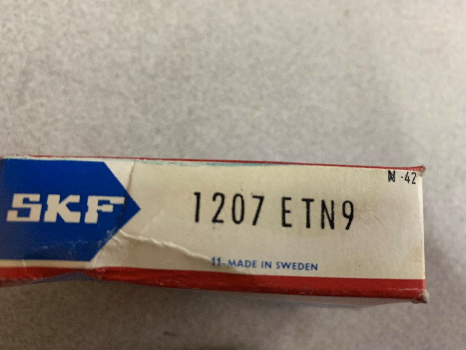 NEW IN BOX SKF BEARING 1207 ETN9