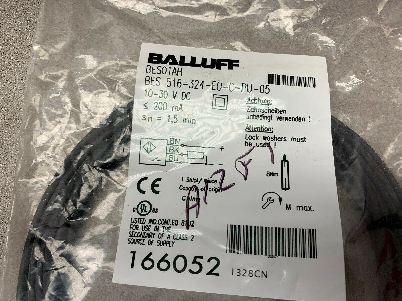 NEW IN PACKAGE BALLUFF SENSOR BES 516-324-E0-C-PU-05