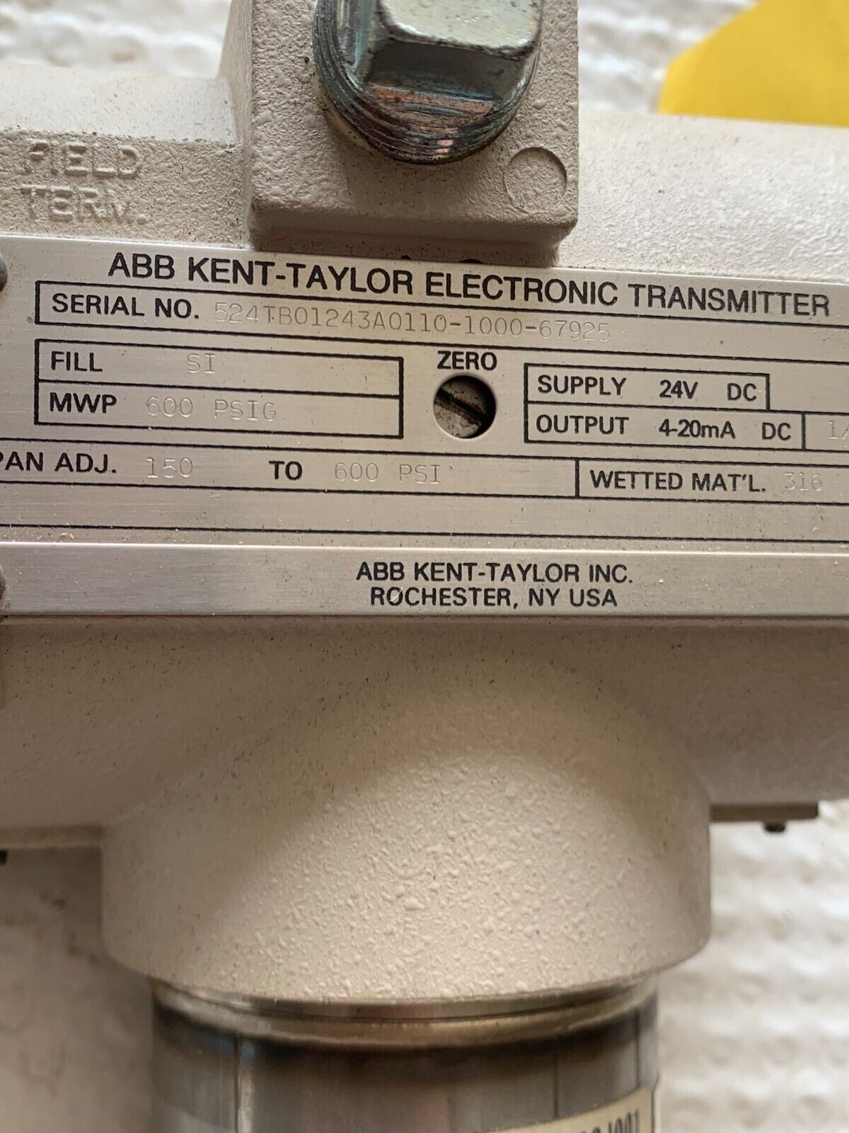 NEW ABB KENT-TAYLOR ELECTRONIC TRANSMITTER 524TB01243A0110-1000-67925