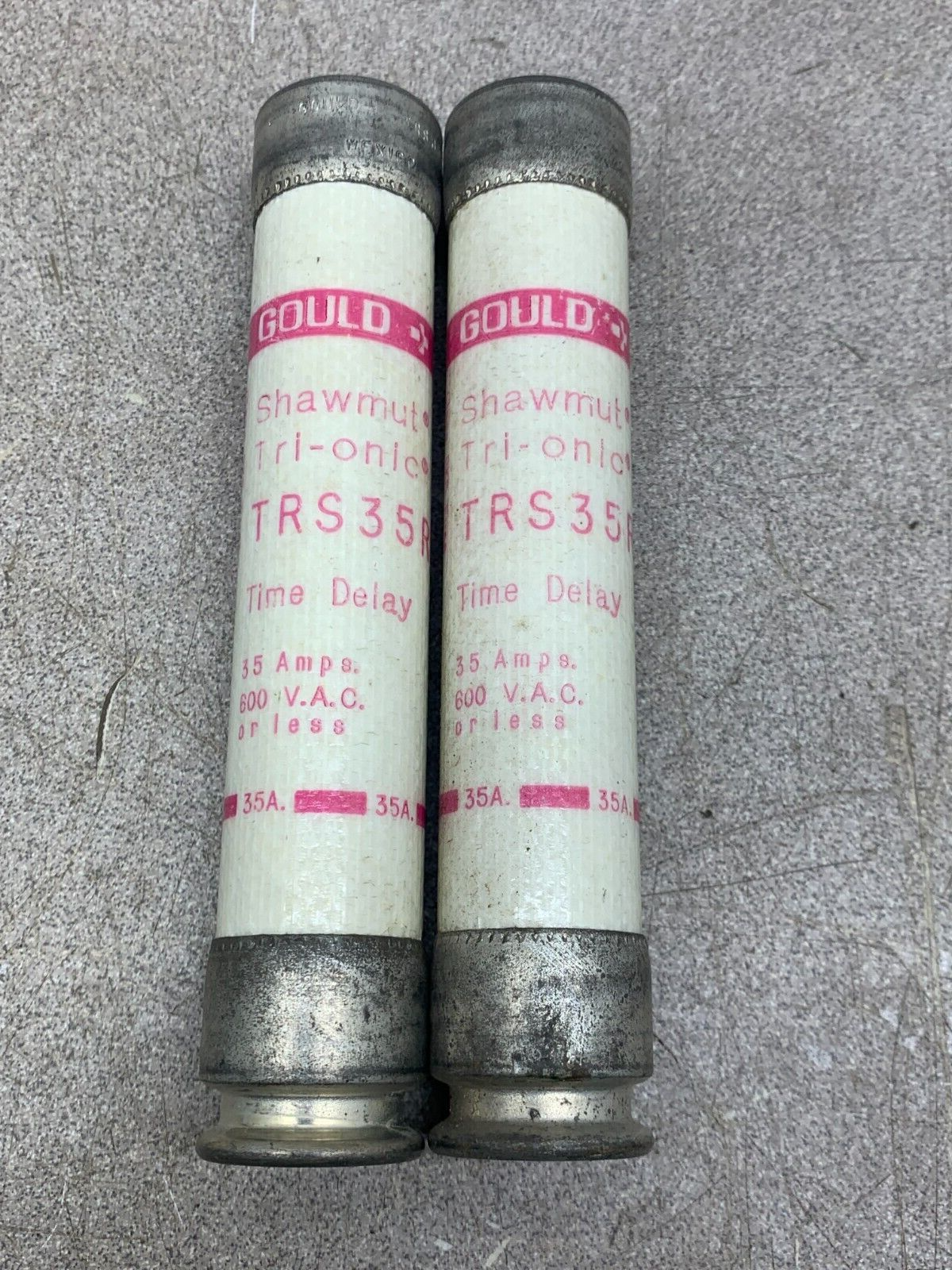 LOT OF 2 NEW GOULD SHAWMUT TIME DELAY 35AMP 600VAC. FUSES TRS35R