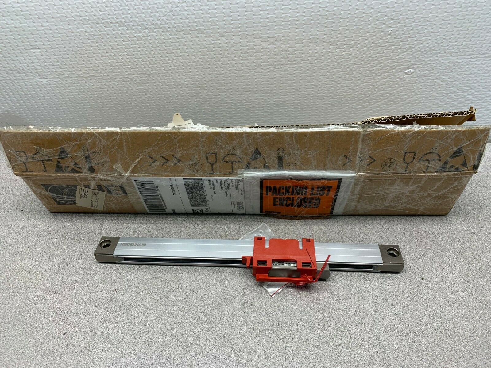 NEW IN BOX HEIDENHAIN AELS487C Sealed Linear Encoder 594875-01