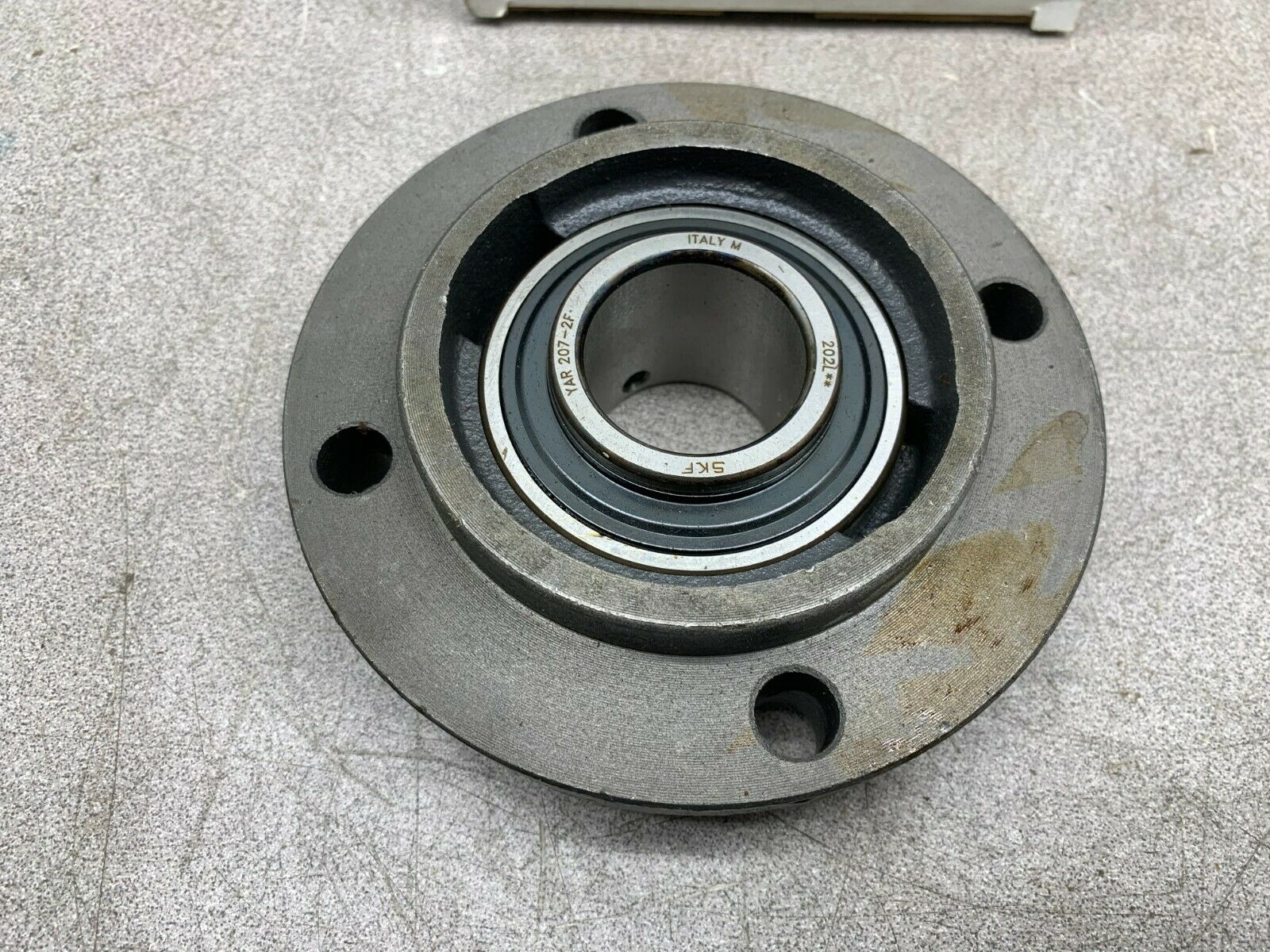 NEW RFC 35 PILOTED FLANGE BEARING SKF YAR 207-2F