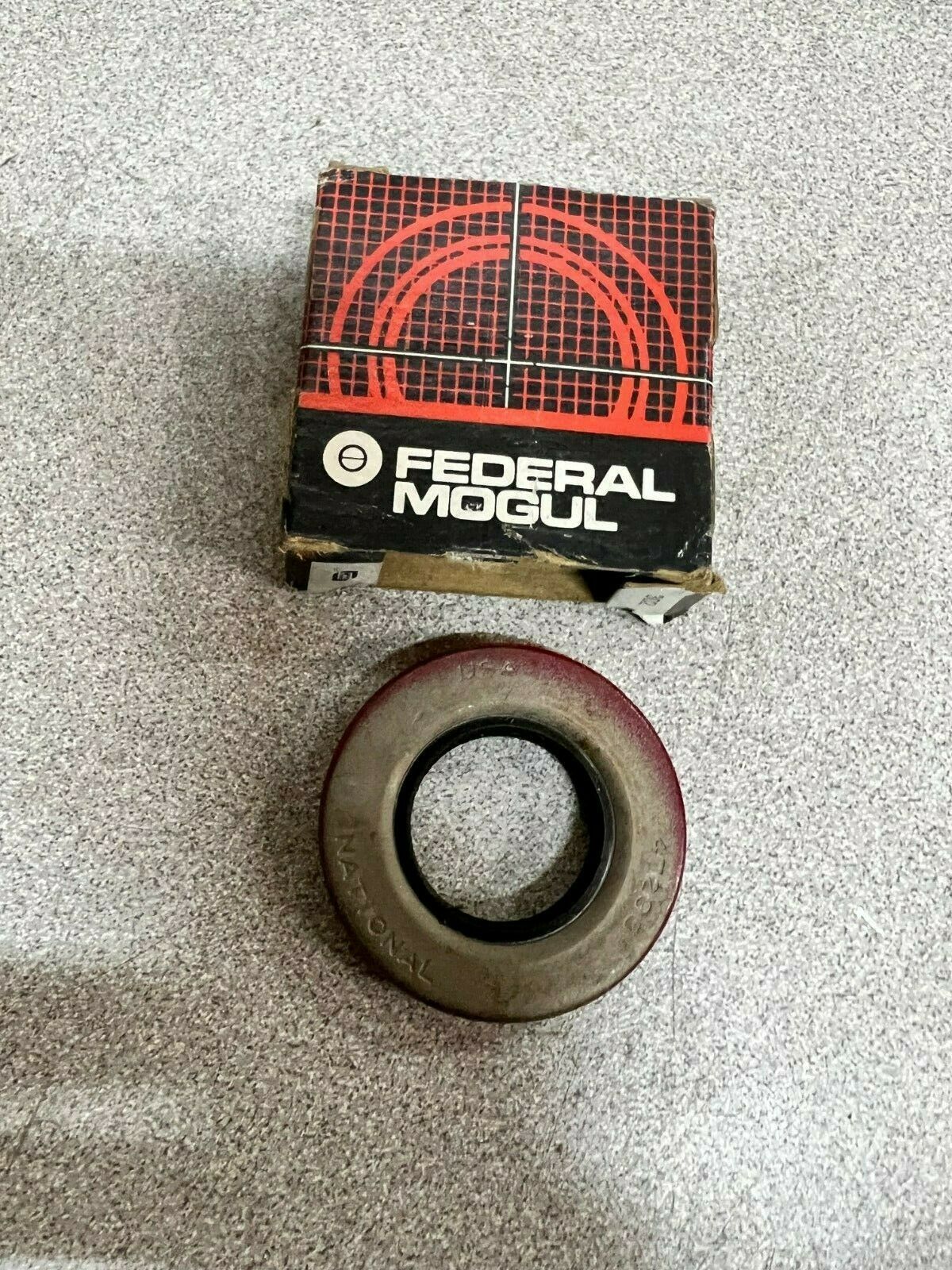 LOT OF 4 NEW IN BOX FEDERAL MOGUL OILSEAL 472951