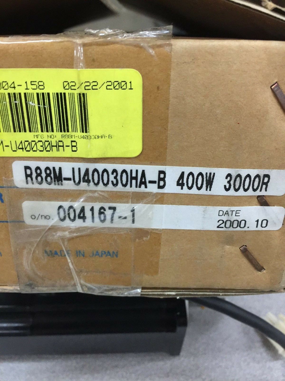 NEW IN BOX OMRON AC SERVO MOTOR R88M-U40030HA-B